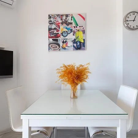 Lovely Seaview Apartment Benalmadena